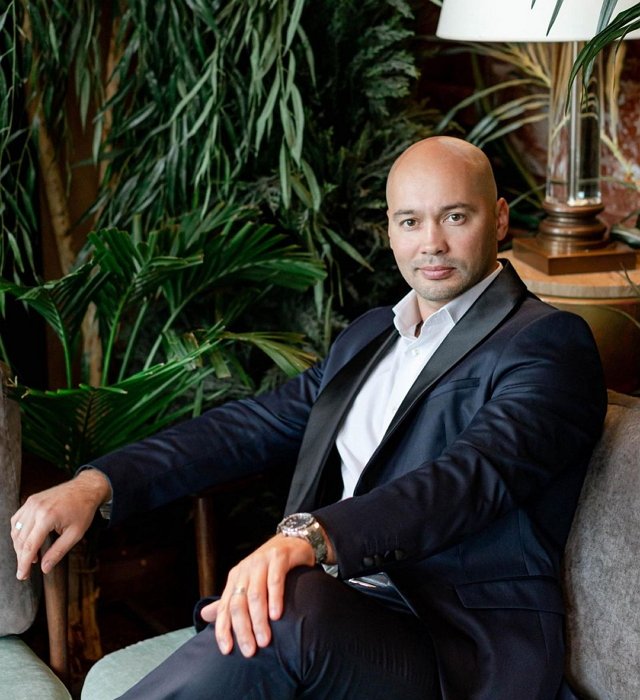 Андрей Черкасов «поймал за руку» Веронику Гракович