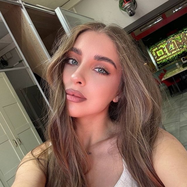 Элине Рахимовой предлагают пригласить в Таиланд Квашникову