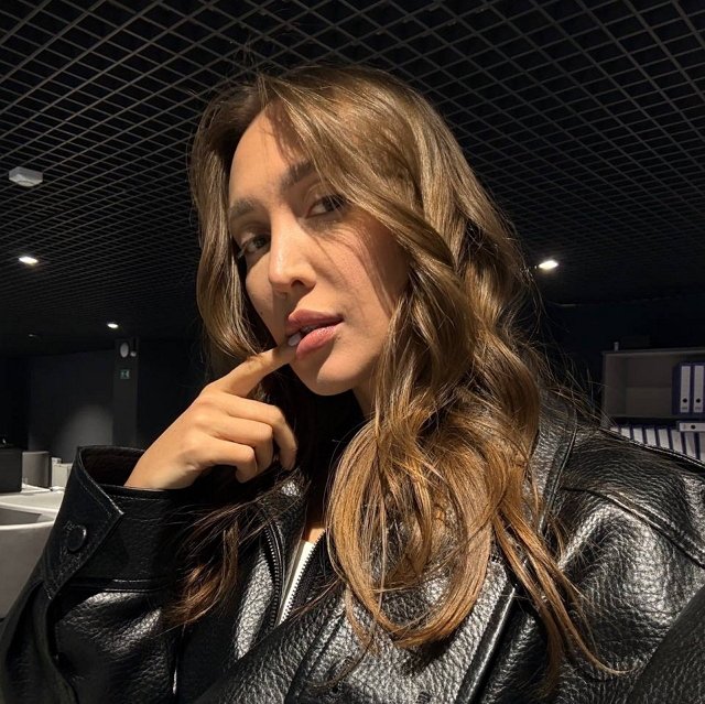 Лиза Полыгалова не может найти идеальное свадебное платье