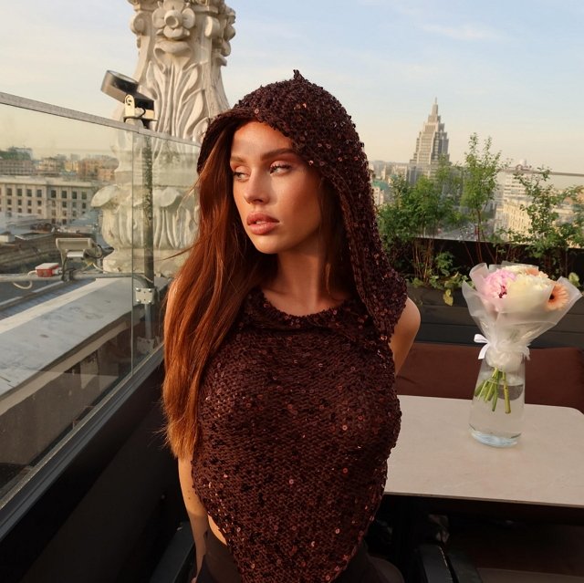 Екатерина Горина пригласила в ресторан брата и бабушку Екатерина Горина пригласила в ресторан брата и бабушку