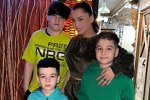 Сёстры Колисниченко с детьми решили отдохнуть на море