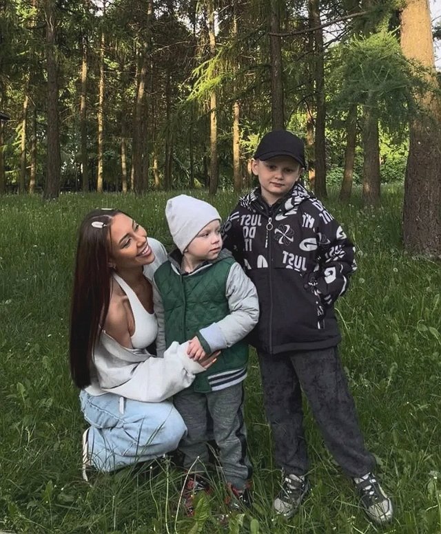 Алёна Савкина: С днём защиты детей! Алёна Савкина: С днём защиты детей!
