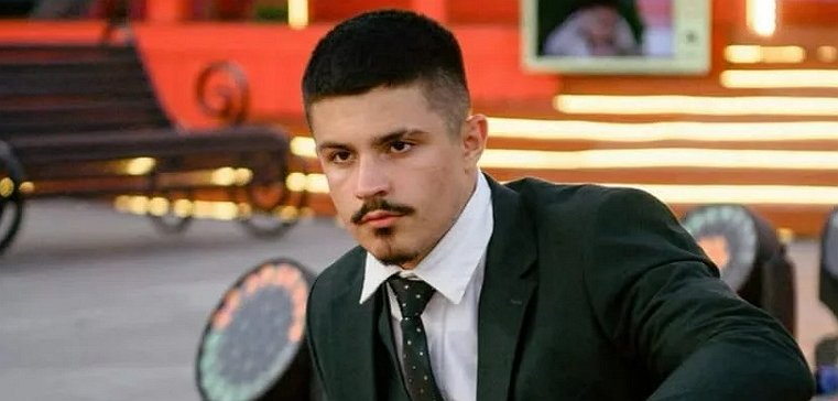 Никита Гуранда принимает поздравления с победой на ринге