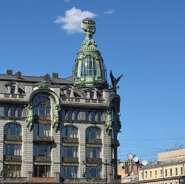 Кристина Лясковец с Никитой Гуранда рванули в Питер Кристина Лясковец с Никитой Гуранда рванули в Питер
