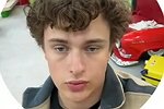 Егор Мельников: Улетаю на пару дней в родной город