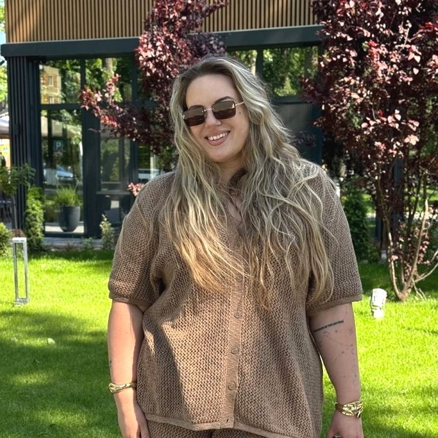 Елена Шлома отметила 33-й день рождения