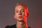 У Артёма Рышковского комплекс из-за редкой шевелюры