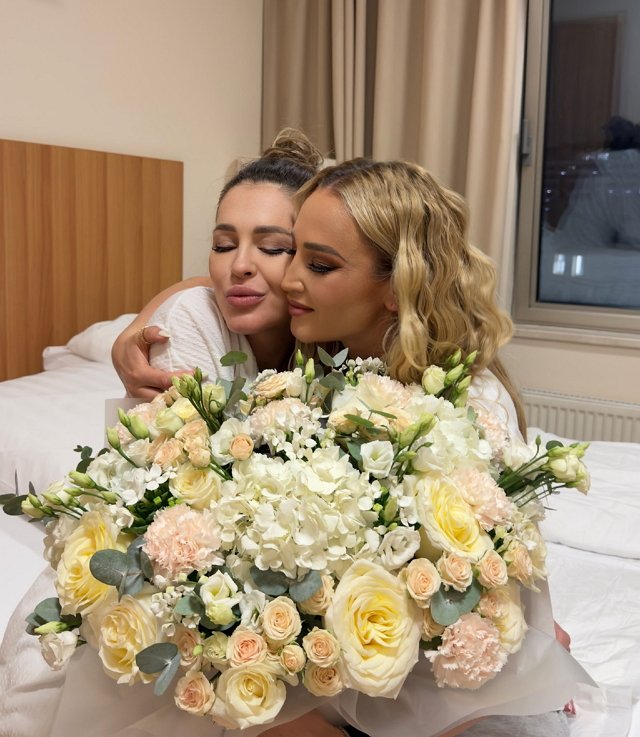 Анна Бузова: 11.08 в 12:11 мы стали родителями!