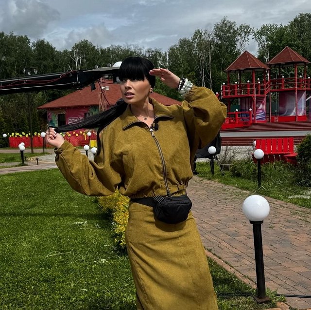 Нелли Ермолаева: Пока не буду говорить, что за бизнес Нелли Ермолаева: Пока не буду говорить, что за бизнес