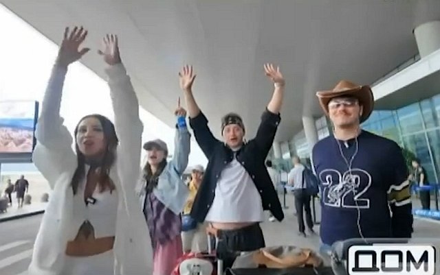 Клава Безверхова и Сергей Хорошев наслаждаются отдыхом в Китае