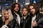 Евгений Ромашов и Элина Рахимова споют для фанатов в Сити